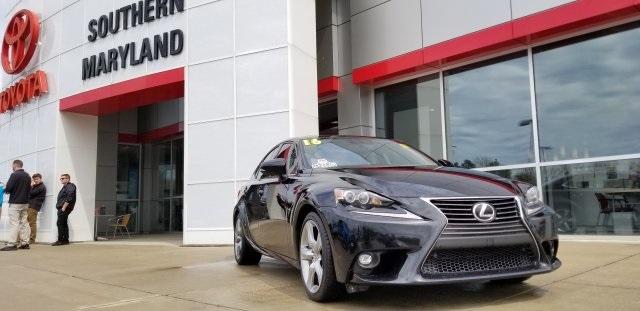 8905-lexus-is-2016-9510
