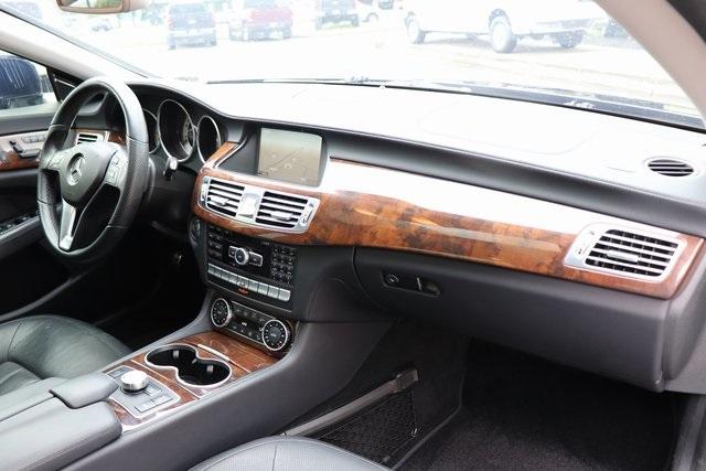 1221-mercedes-benz-cls-2014-cls550c