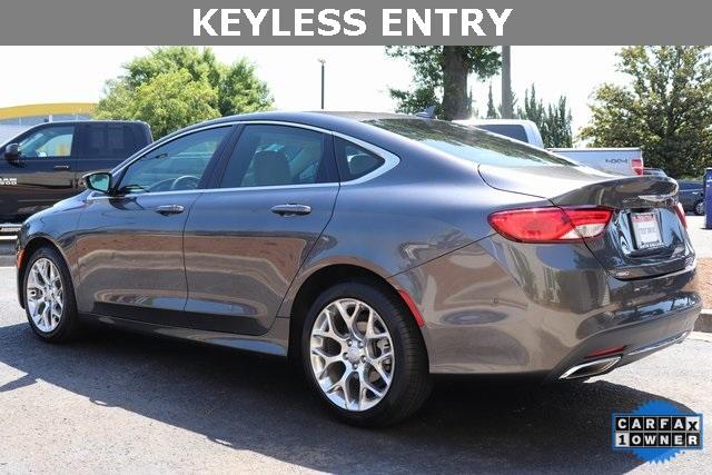 1382-chrysler-200-2015-uffs41