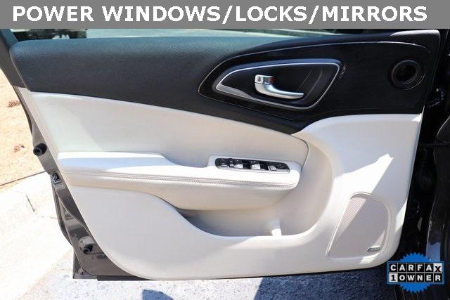 1389-chrysler-200-2015-uffs41