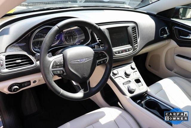 1391-chrysler-200-2015-uffs41