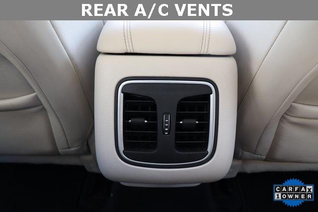 1406-chrysler-200-2015-uffs41