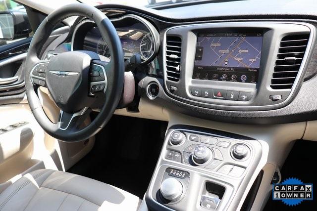 1412-chrysler-200-2015-uffs41