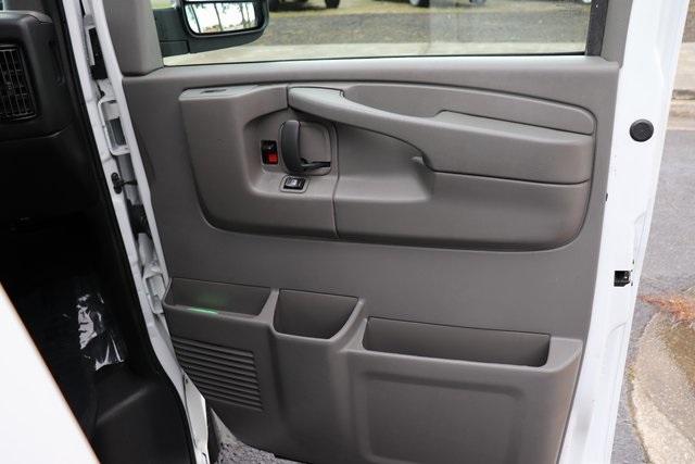 1444-chevrolet-express3500-2015-cg33706