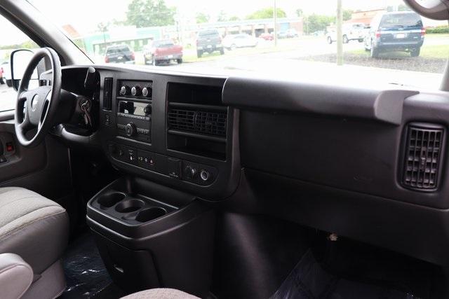 1446-chevrolet-express3500-2015-cg33706