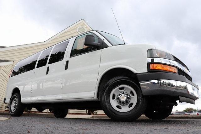 1451-chevrolet-express3500-2015-cg33706