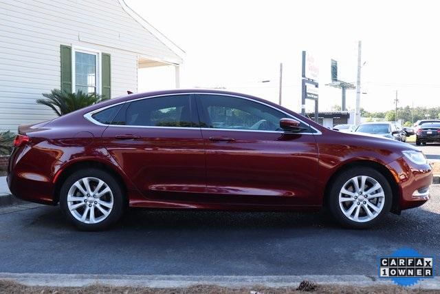1609-chrysler-200-2016-ufch41