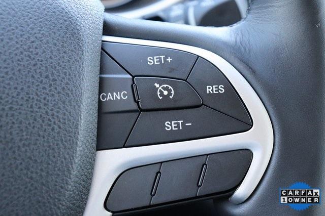 1686-jeep-cherokee-2016-kltp74