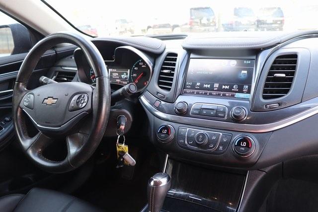 1817-chevrolet-impala-2017-1gy69