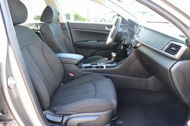 1921-kia-optima-2017-53222