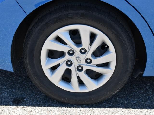 2133-hyundai-elantra-2017-47402f45
