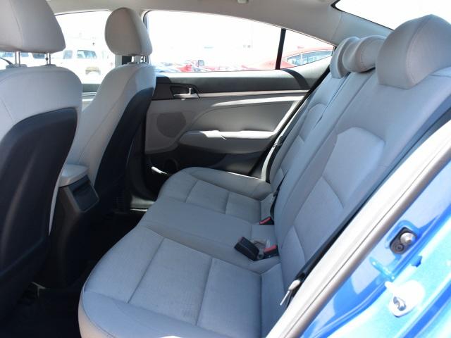 2135-hyundai-elantra-2017-47402f45