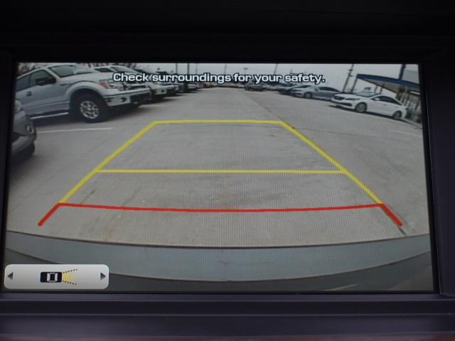 2271-hyundai-genesis-2015-b1442r85