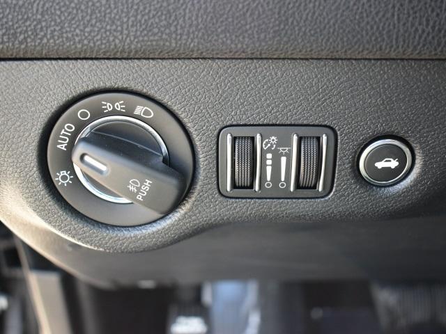 2289-chrysler-300-2016-lxfl48