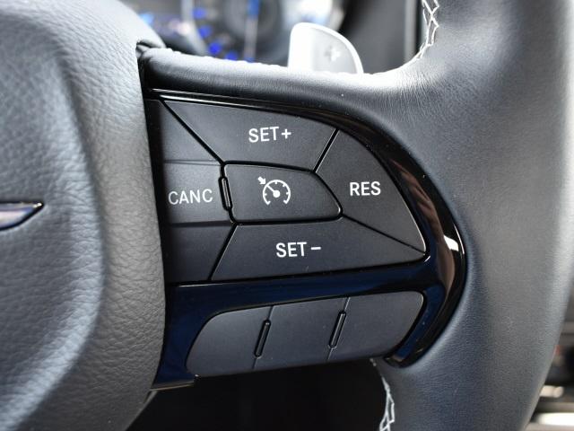 2296-chrysler-300-2016-lxfl48