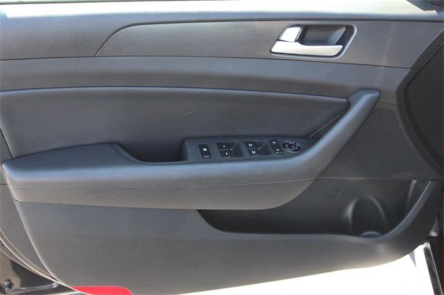 22965-hyundai-sonata-2015-28442f4p