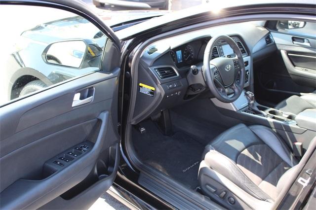 22966-hyundai-sonata-2015-28442f4p