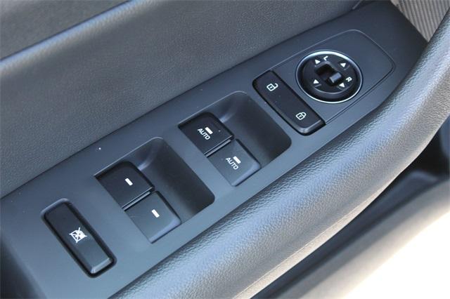 22967-hyundai-sonata-2015-28442f4p