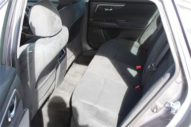 22993-nissan-altima-2015-13215