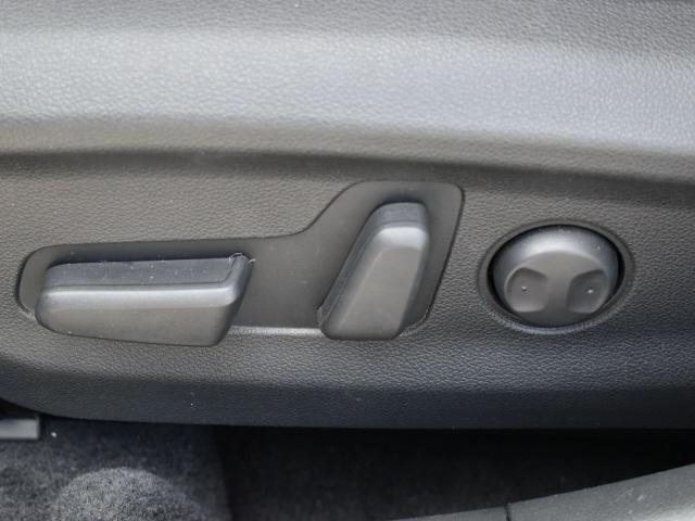 2319-hyundai-elantra-2017-47452f45
