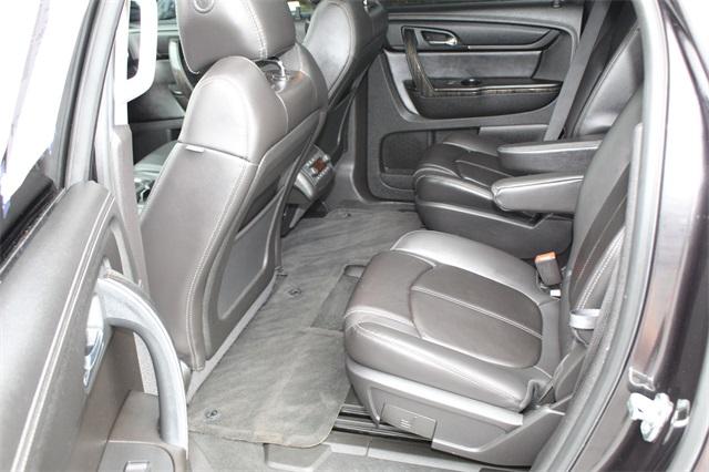 23236-gmc-acadia-2016-tv14526