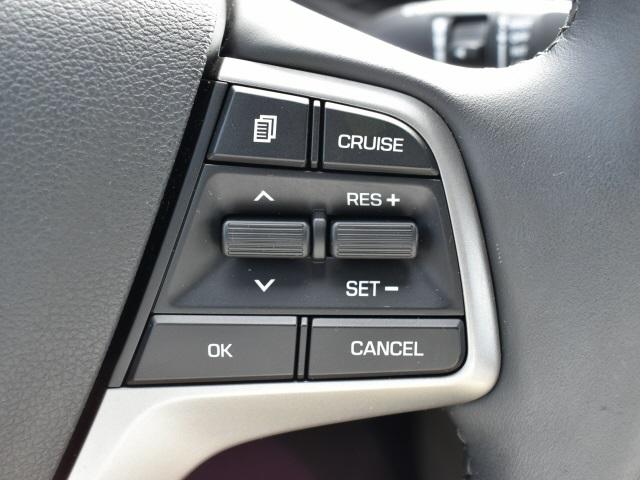 2327-hyundai-elantra-2017-47452f45