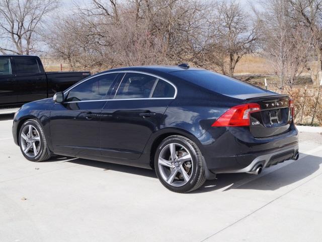 2332-volvo-s60-2015-s60t6r