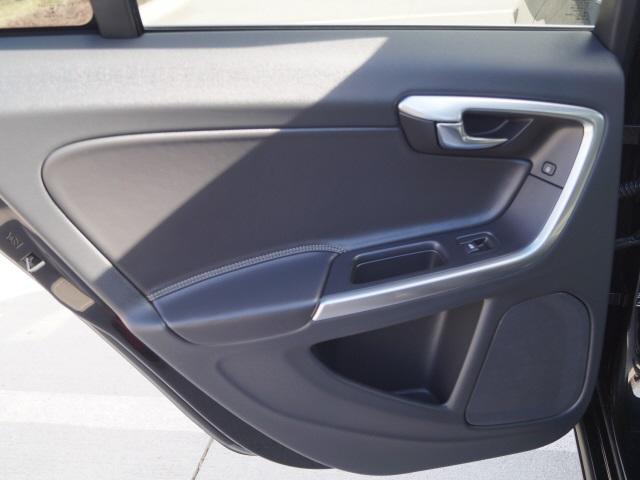 2335-volvo-s60-2015-s60t6r