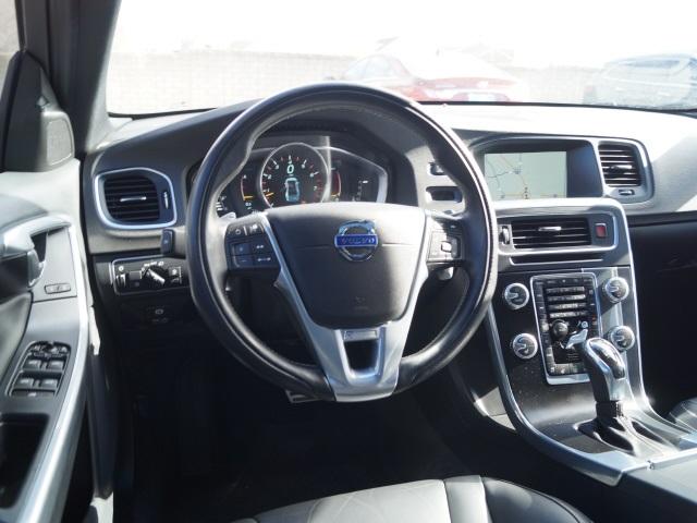 2337-volvo-s60-2015-s60t6r