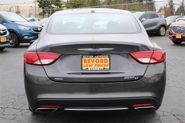 23502-chrysler-200-2016-uffs41