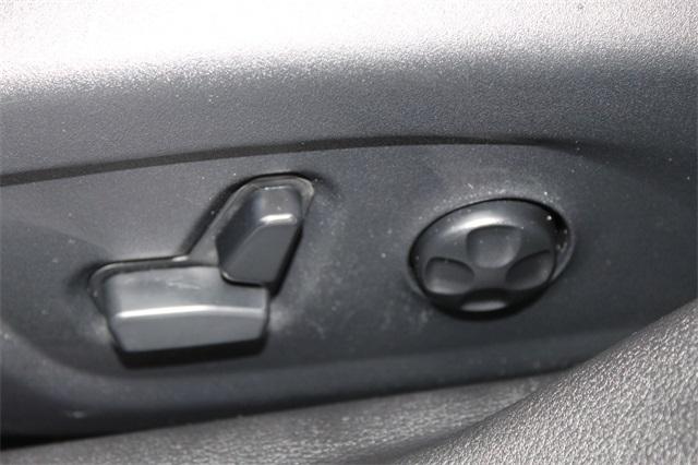 23516-chrysler-200-2016-uffs41