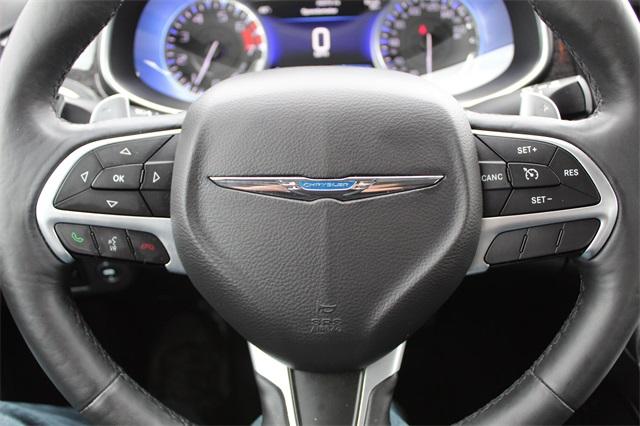 23517-chrysler-200-2016-uffs41