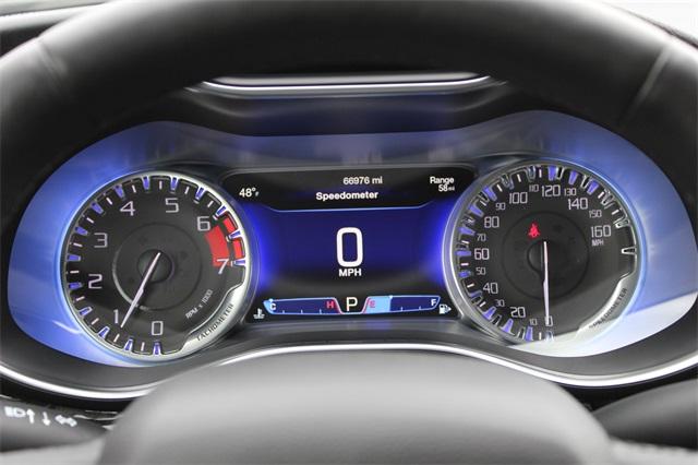 23518-chrysler-200-2016-uffs41