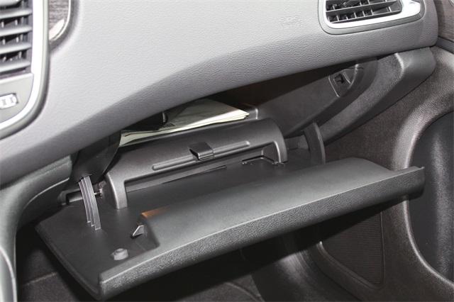 23523-chrysler-200-2016-uffs41