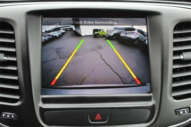 23524-chrysler-200-2016-uffs41