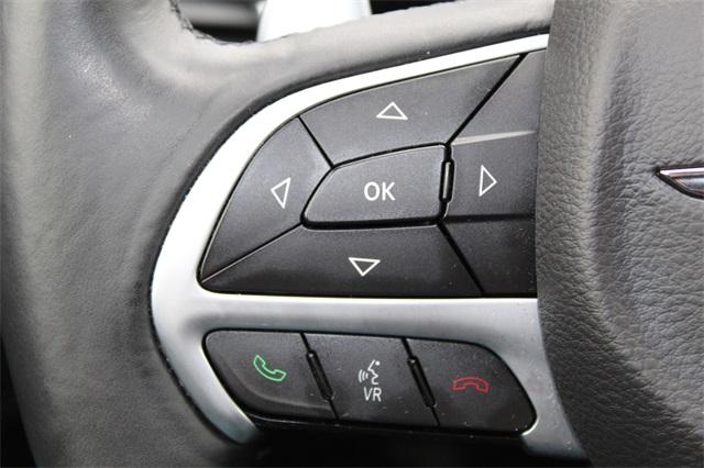 23525-chrysler-200-2016-uffs41