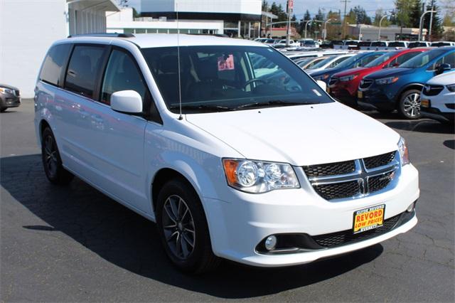 23529-dodge-grandcaravan-2017-rtkm53