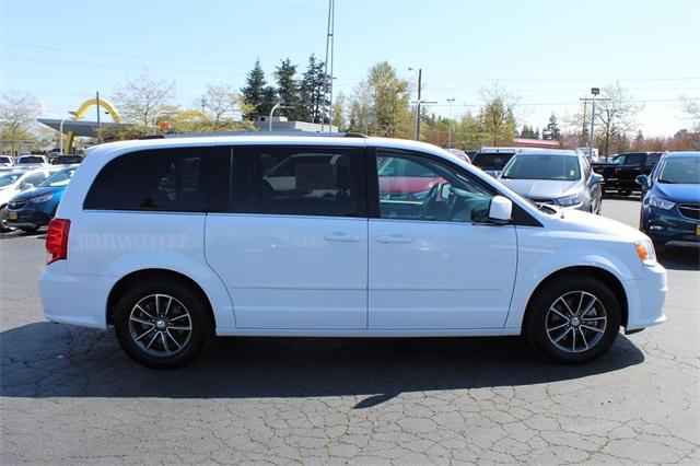 23530-dodge-grandcaravan-2017-rtkm53