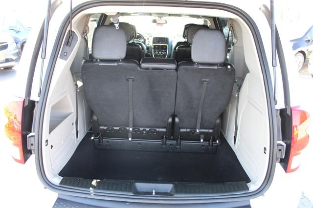 23537-dodge-grandcaravan-2017-rtkm53