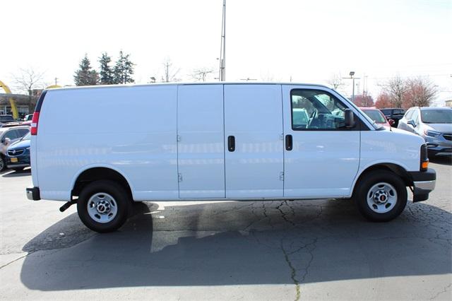 23560-gmc-savana2500-2017-tg23705