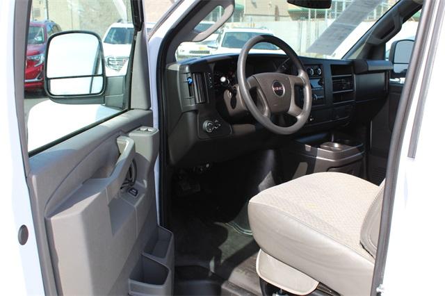 23571-gmc-savana2500-2017-tg23705