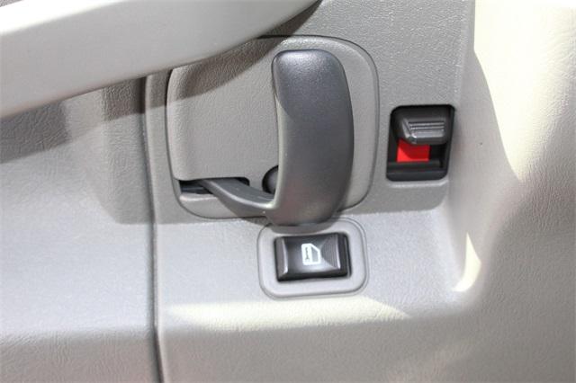 23575-gmc-savana2500-2017-tg23705