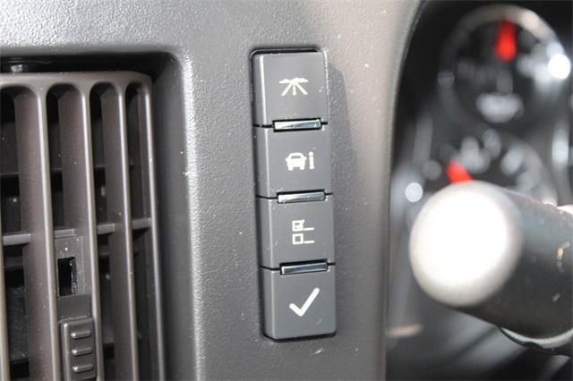 23576-gmc-savana2500-2017-tg23705