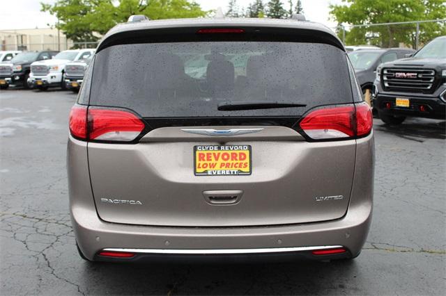 23744-chrysler-pacifica-2017-ruct53