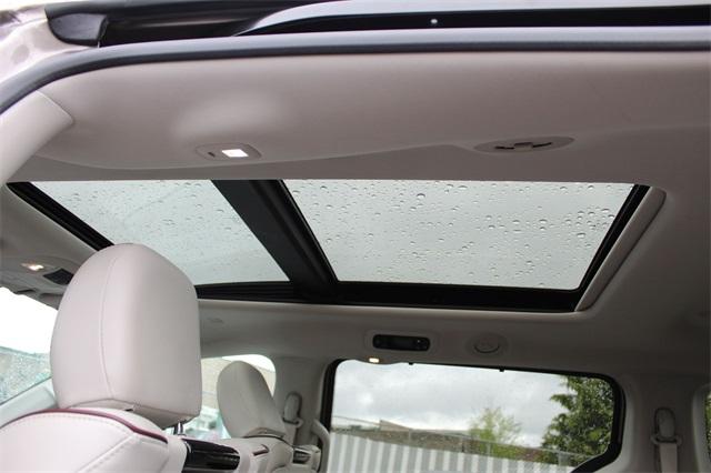 23753-chrysler-pacifica-2017-ruct53