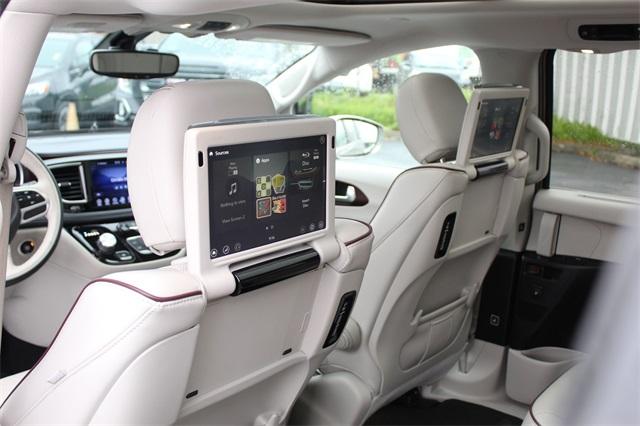 23756-chrysler-pacifica-2017-ruct53