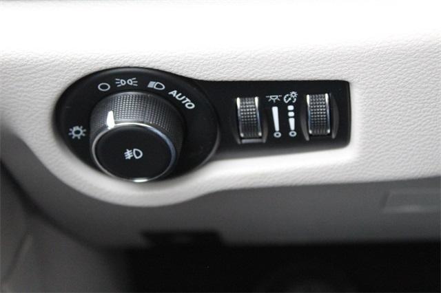 23761-chrysler-pacifica-2017-ruct53