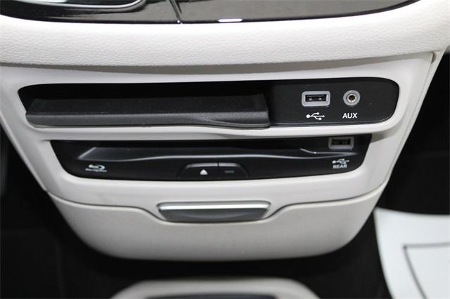 23767-chrysler-pacifica-2017-ruct53