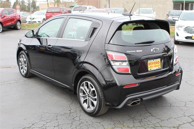 23836-chevrolet-sonic-2018-1jv48