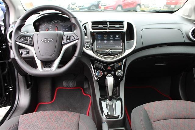 23845-chevrolet-sonic-2018-1jv48